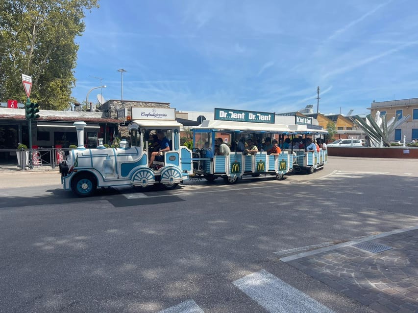 La Spezia: tour HOP ON HOP OFF con trenino e guida turistica - Starting at the pier beside the Gulf of Poets