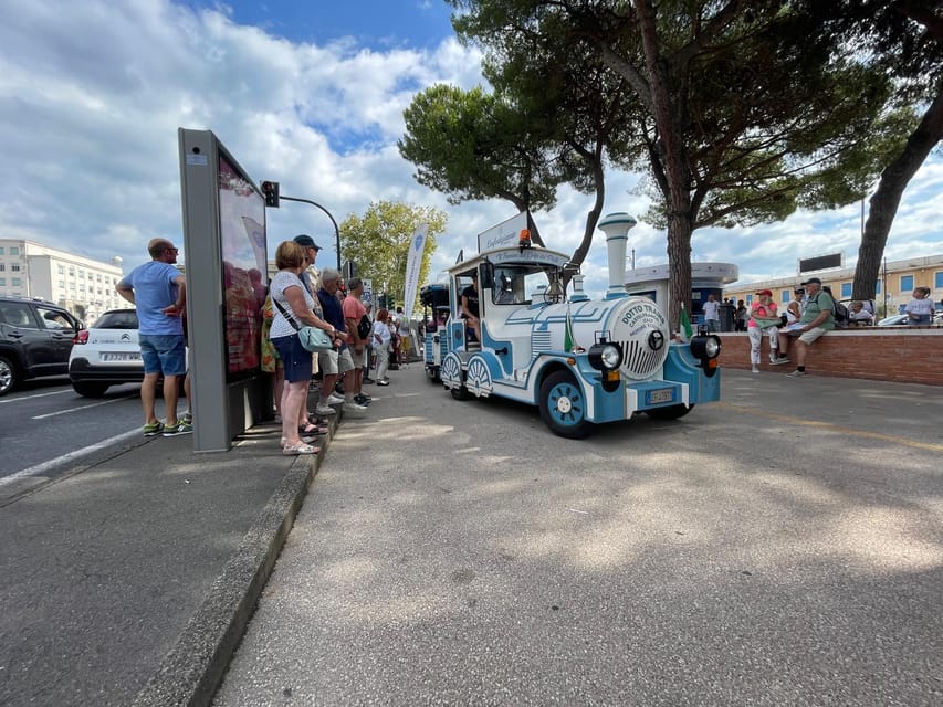La Spezia: tour HOP ON HOP OFF con trenino e guida turistica - Corso Cavour and Garibaldi’s La Spezia connection