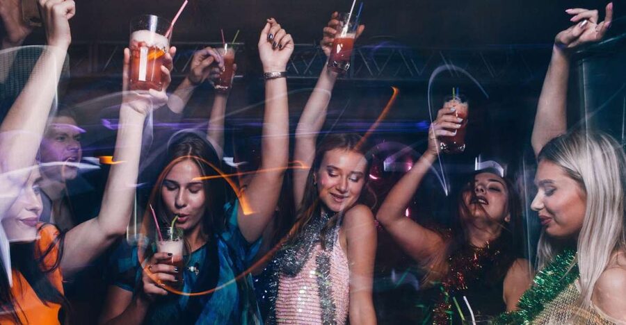 Las Vegas: Bachelorette Party Bus Club Crawl - Key points to know before booking