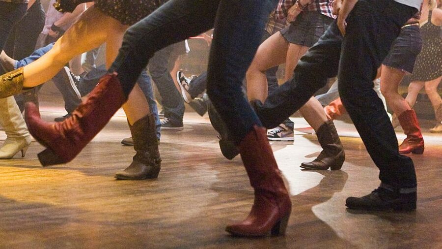 Las Vegas: Country Bar Crawl by Party Bus w/ Mixed Drinks - Key points to know before booking
