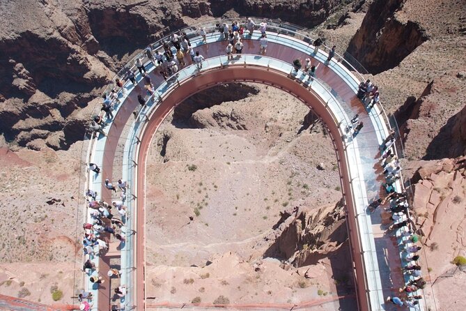 Las Vegas: Grand Canyon West Rim Bus Tour with Skywalk - Is a 50-person coach the right fit?