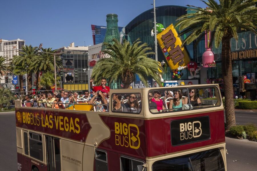 Las Vegas: Hop-on Hop-off Sightseeing Tour by Open-Top Bus - Why this bus works well in a spread-out city