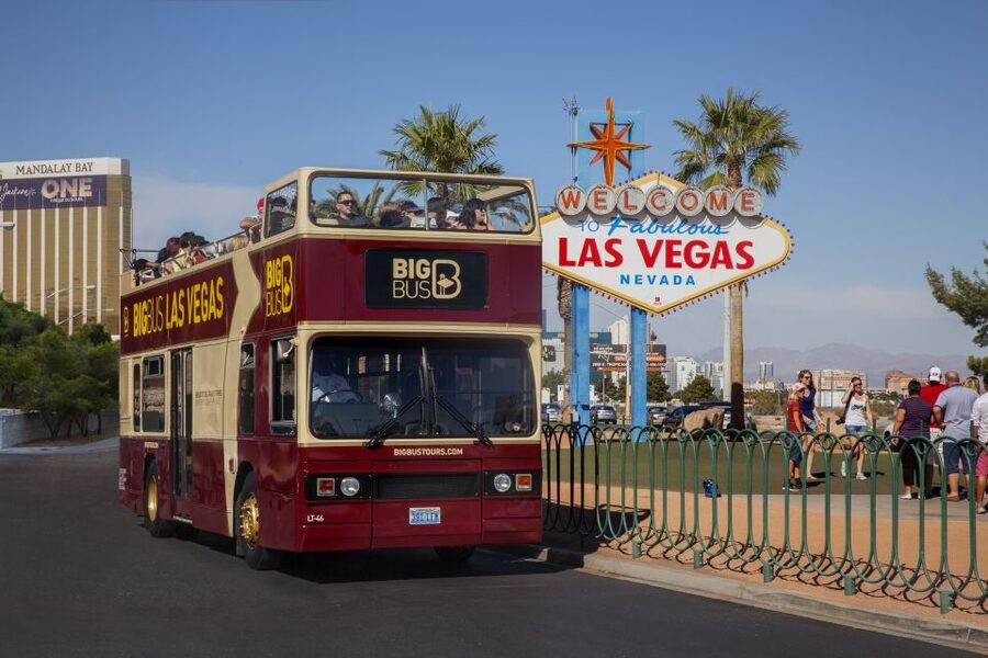 Las Vegas: Hop-on Hop-off Sightseeing Tour by Open-Top Bus - The LINQ and High Roller make the easiest starting point
