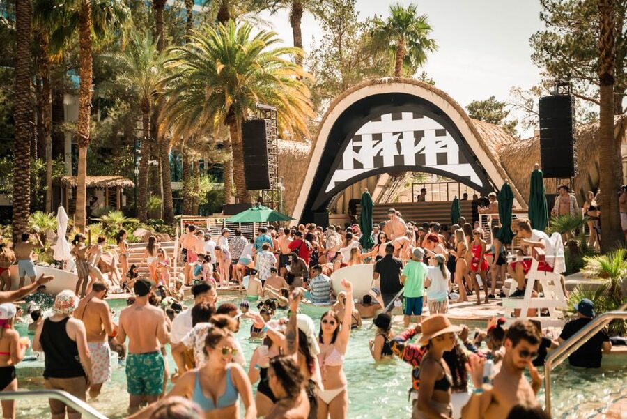 Las Vegas: Party Bus Day Club Tour with Drinks & Club Entry - How to Prepare for a Better Afternoon