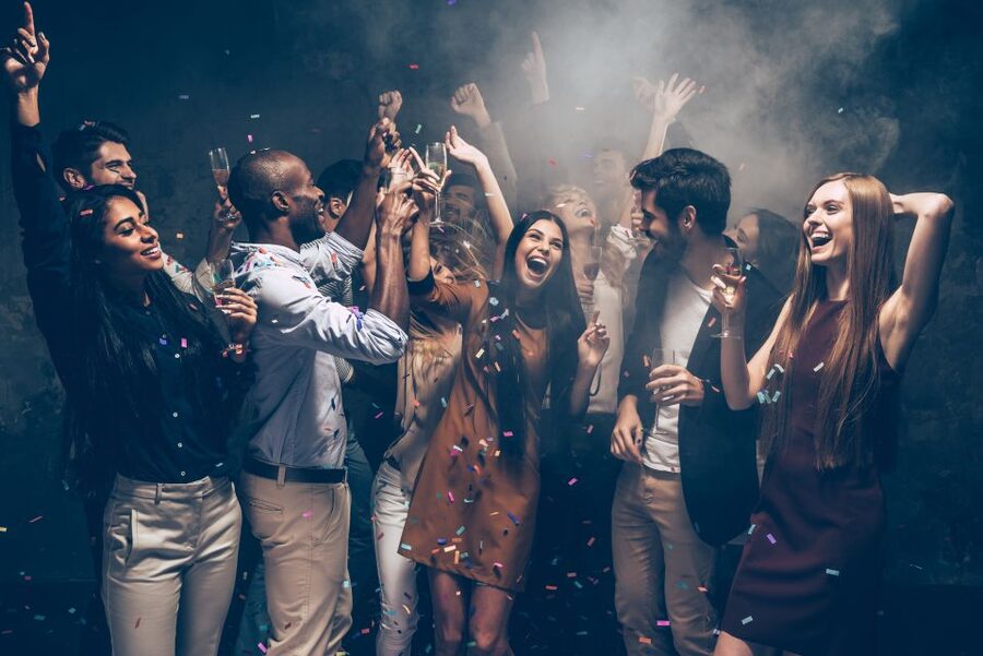 Las Vegas: Party Bus Nightlife Guided Tour - The first club and the first taste of the night