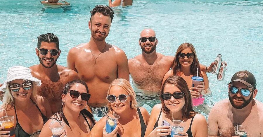 Las Vegas: Pool Crawl with Free Drinks on the Party Bus - DJs, hosts, and the social side