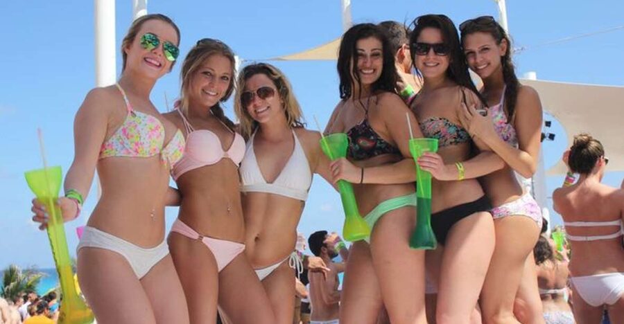Las Vegas: Pool Party Crawl by Party Bus - Dress rules can make or break the day