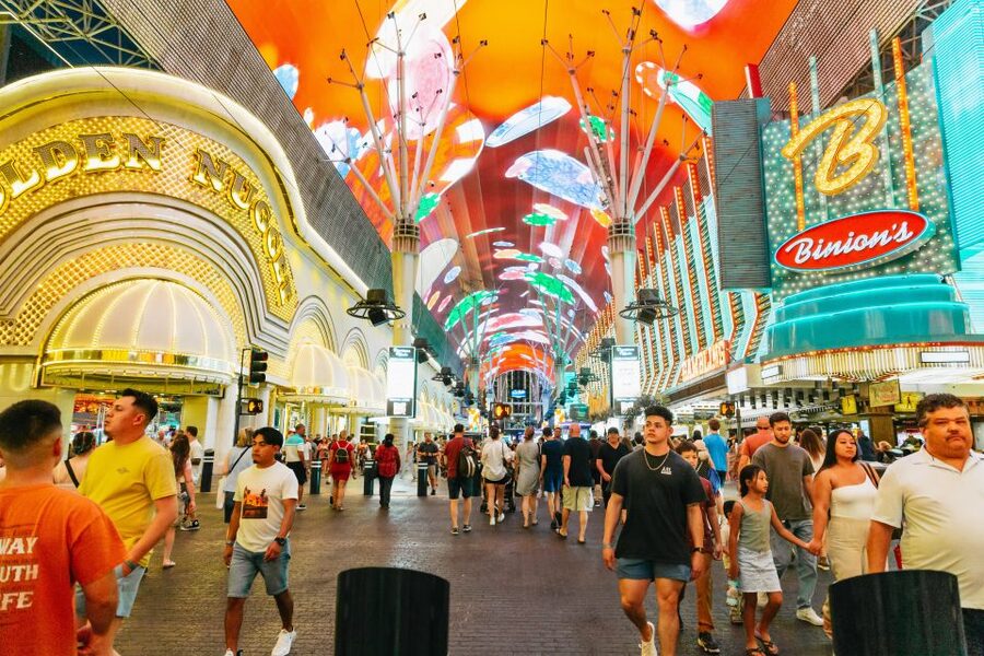 Las Vegas: Sightseeing Night Tour by Open-top Bus - Bellagio Fountains and the best photo moments