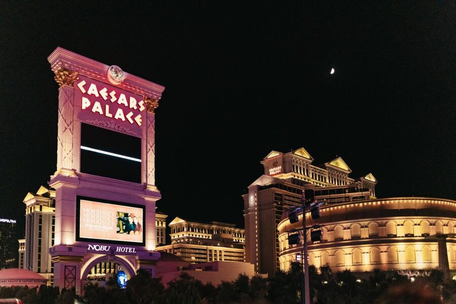Las Vegas: Sightseeing Night Tour by Open-top Bus - Digital audio, live guides, and what you will hear