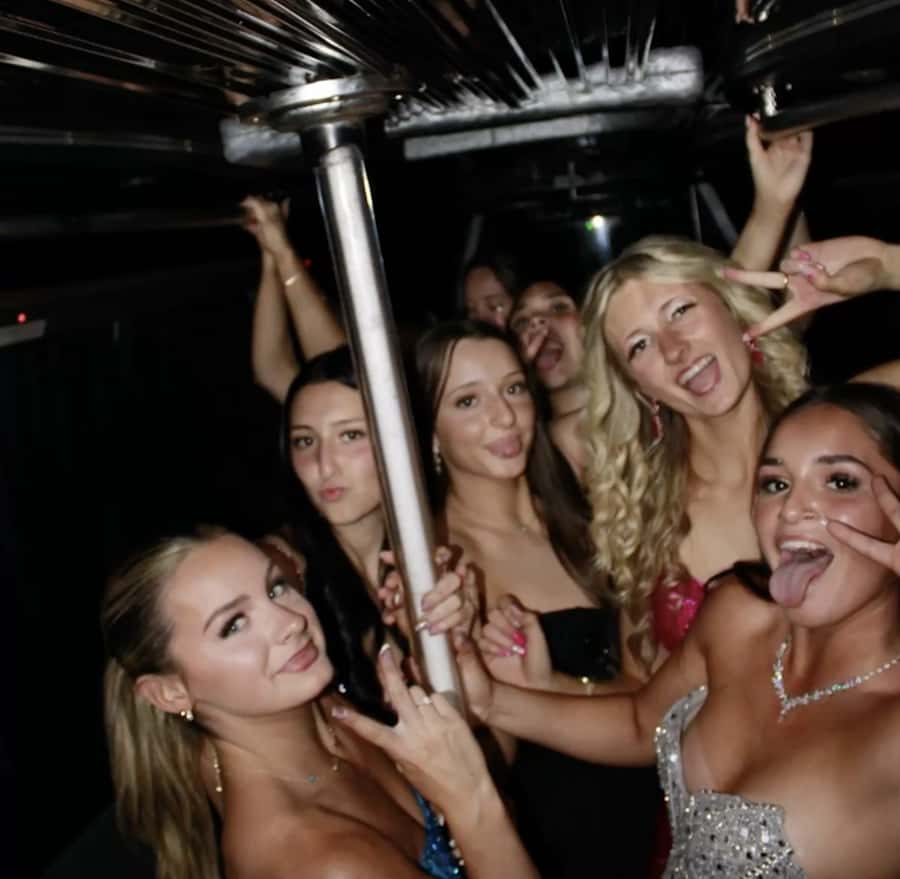 Las Vegas: VIP Club Crawl with Party Bus and Drinks - Practical planning for the night