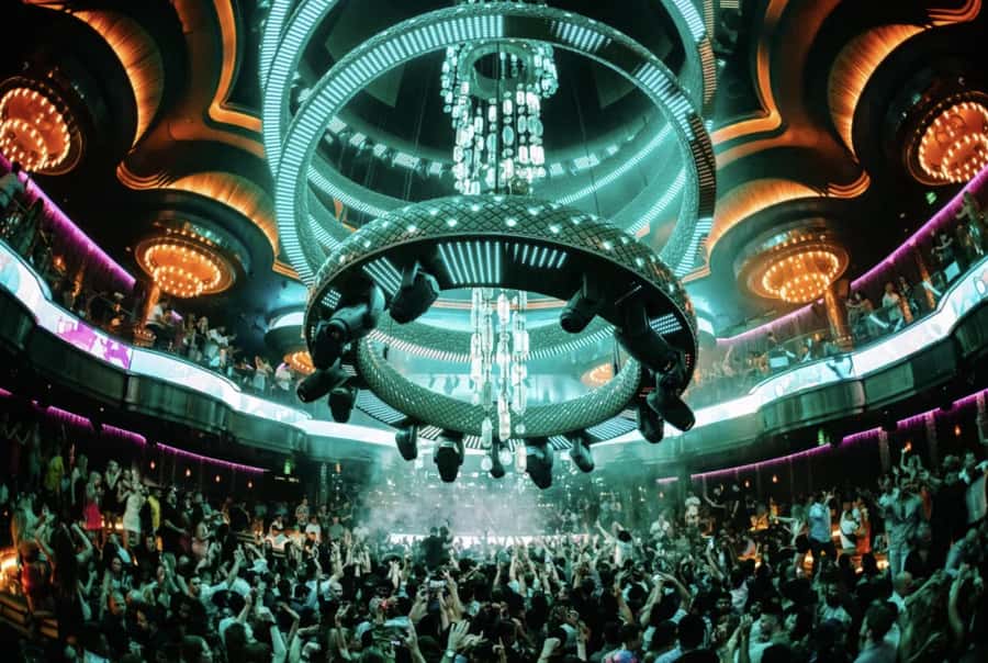 Las Vegas: VIP Club Crawl with Party Bus and Drinks - Starting at a Strip bar or lounge