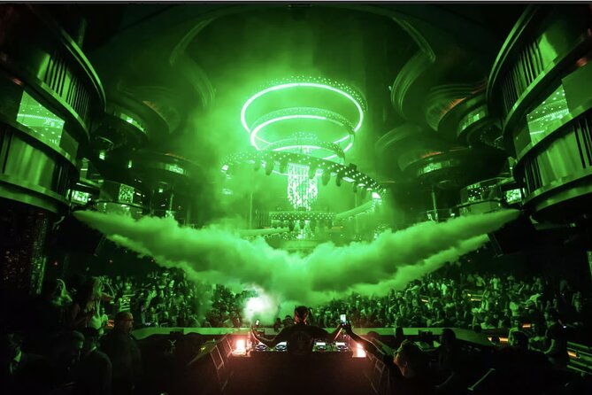 Las Vegas: VIP Club Crawl with Party Bus, Express Entry & Drinks - The party bus turns club-hopping into one plan