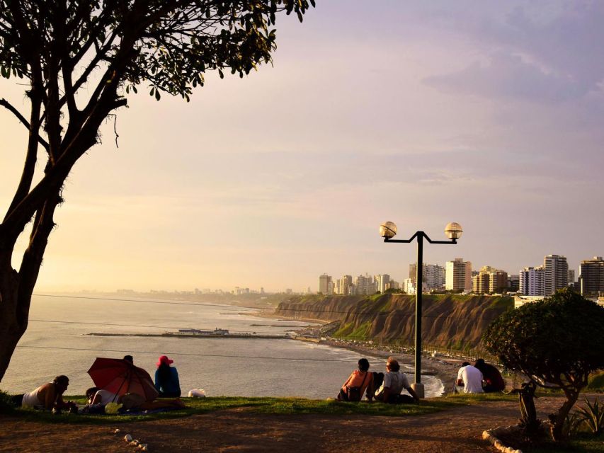 Lima: City Sightseeing Panoramic Bus Tour - Miraflores parks, mansions, and the boardwalk
