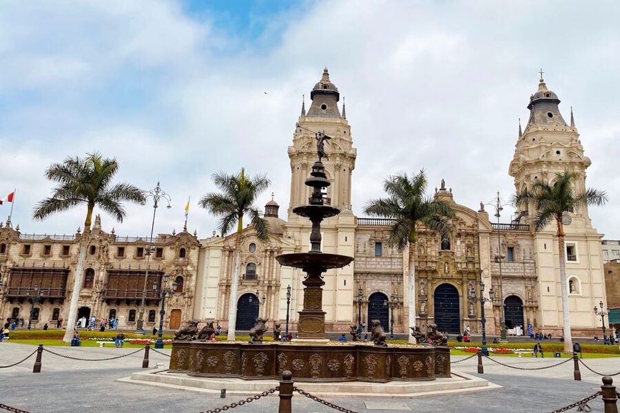 Lima: City Sightseeing Panoramic Bus Tour - Salto del Fraile and the La Herradura section