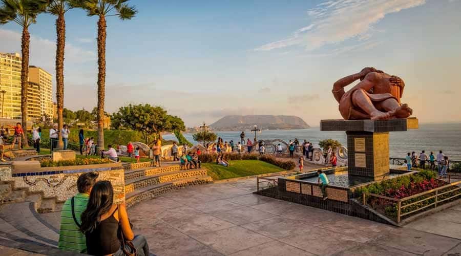 Lima : City Tour by Panoramic Bus - Walking & Catacombs - Seeing the Magic Water Circuit From Above