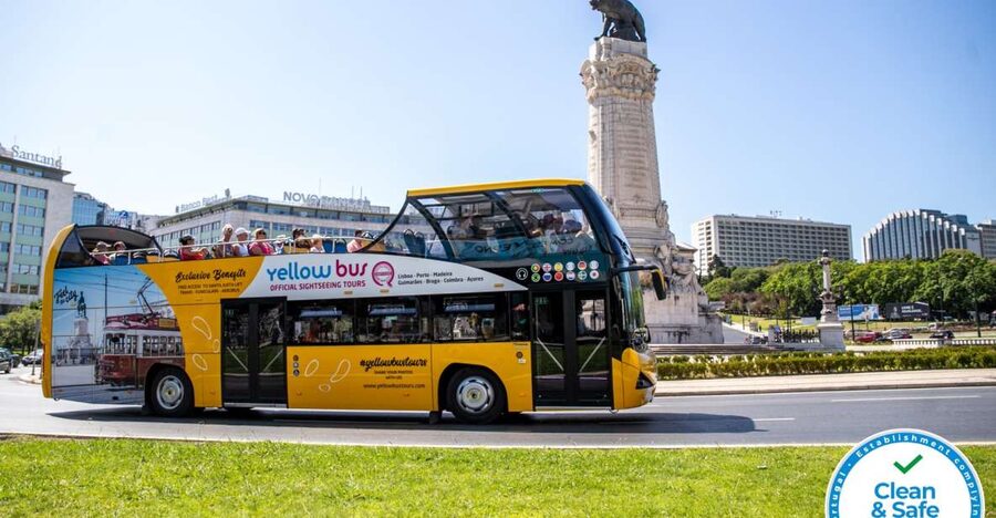Lisbon: 1-or 2-Day Hop-On Hop-Off Bus Tour - Start at Restauradores and get your bearings