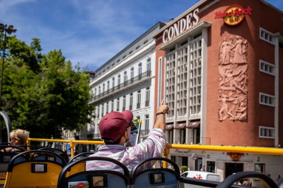 Lisbon: 1-or 2-Day Hop-On Hop-Off Bus Tour - The Modern Lisbon route shows a different city
