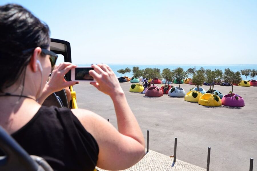 Lisbon: 1-or 2-Day Hop-On Hop-Off Bus Tour - Comfort, audio, and accessibility
