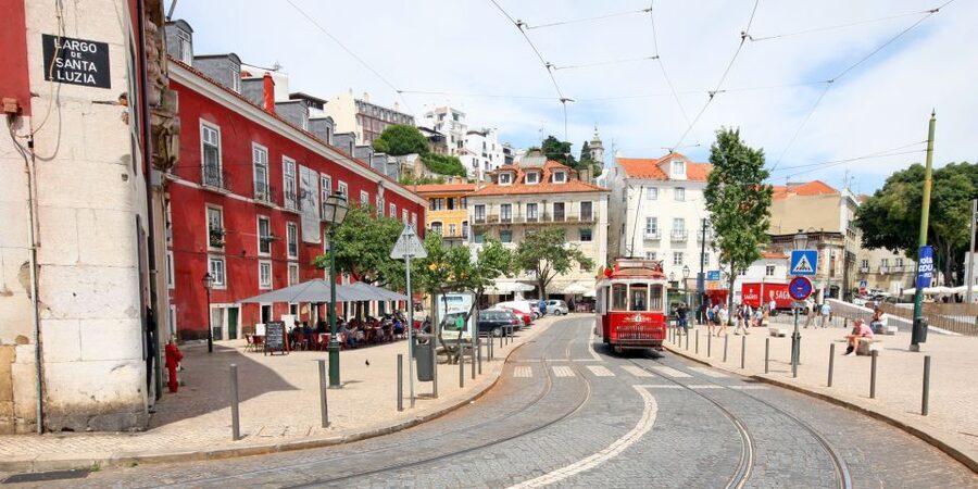 Lisbon: 3-in-1 Hop-On Hop-Off Bus and Tram Tours - Who will get the most from this tour