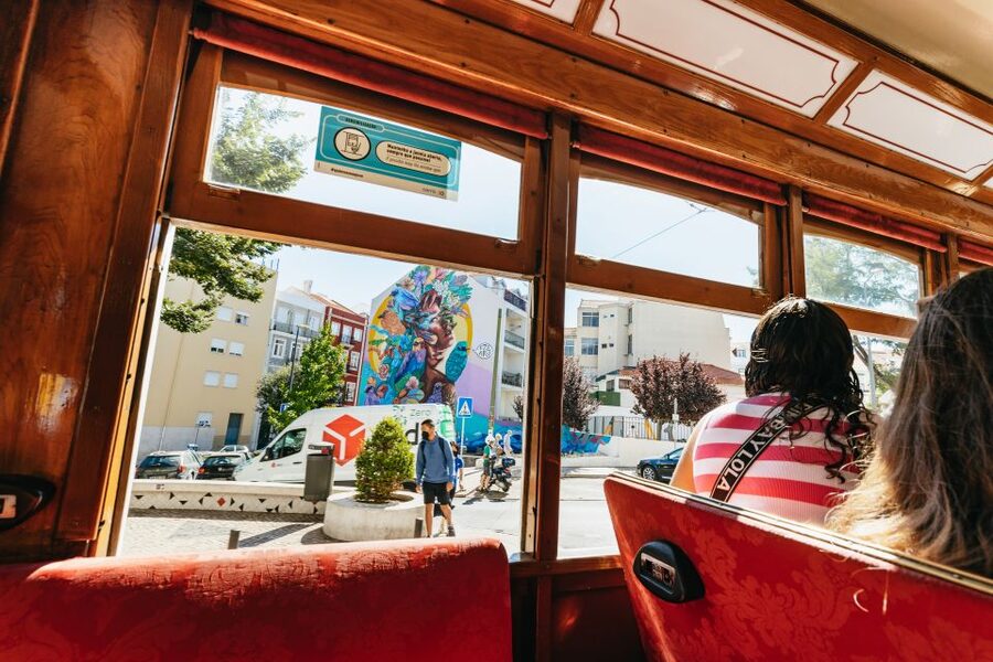 Lisbon: 72/96-Hour Hop-On Hop-Off Bus, Tram & Boat Ticket - Using Carris trams without giving up the walking