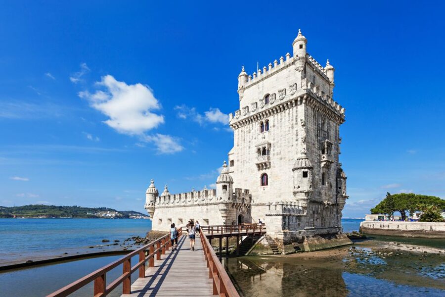Lisbon: Boat Tour Ticket and Hop-on Hop-off 48-Hour Bus. - Who should buy the $28 pass?