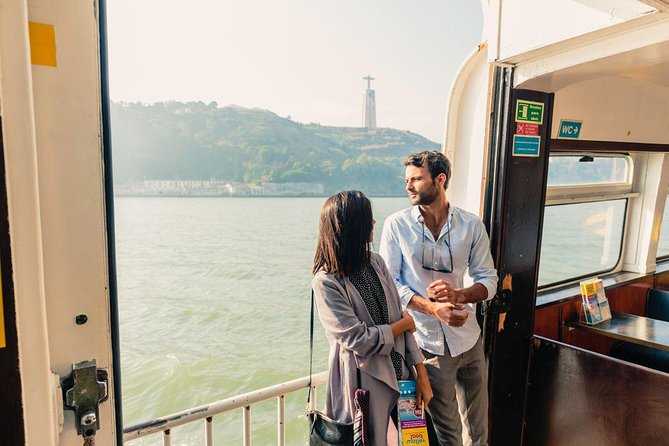 Lisbon Hop-On Hop-Off Bus Tour and River Cruise - What the practical experience is like