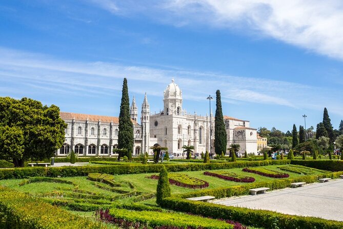 Lisbon Hop-On Hop-Off Bus Tour and River Cruise - Who should book this Lisbon bus and boat pass?