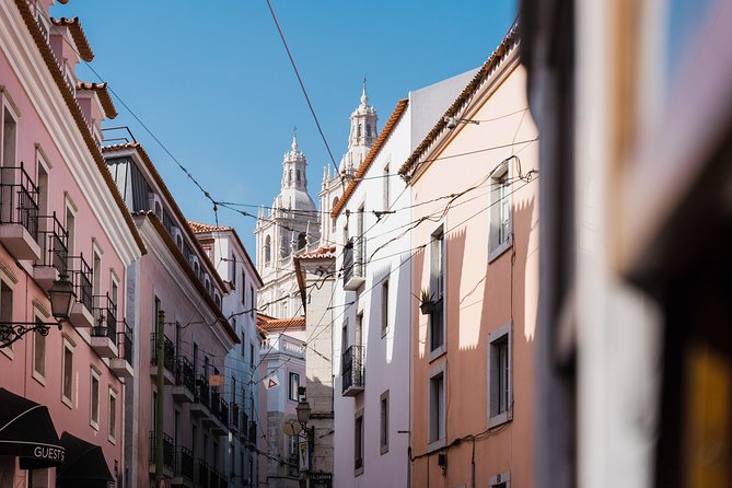 Lisbon: Hop-On Hop-Off Tour Bus with Three Routes Including Tram - The Modern Lisbon route to the Oceanarium