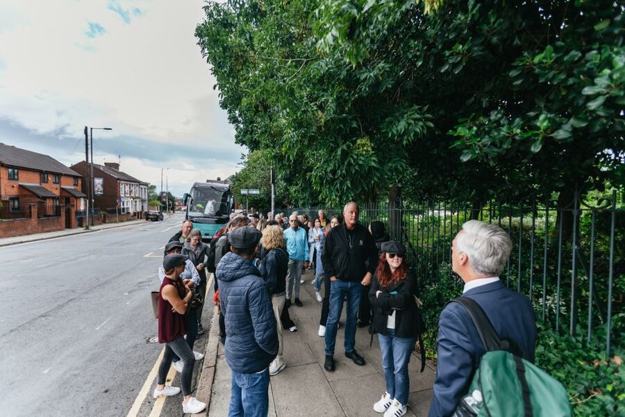 Liverpool: Official Peaky Blinders Coach Tour of Merseyside - Practical advice before you go