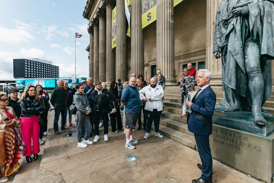Liverpool: Official Peaky Blinders Coach Tour of Merseyside - Starting at St George’s Hall