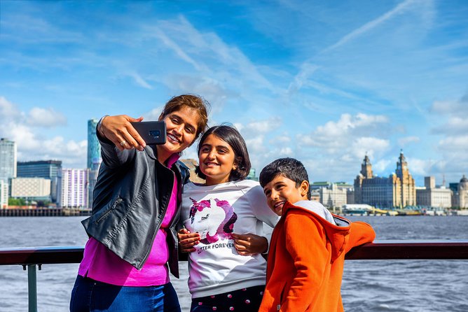 Liverpool: River Cruise & Sightseeing Bus Tour - Stop 1: Pier Head
