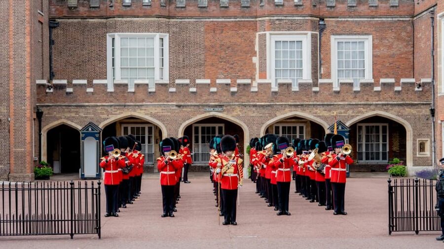 London: 24-Hour Hop-On Hop-Off Bus Pass - Traffic, route changes, and realistic planning