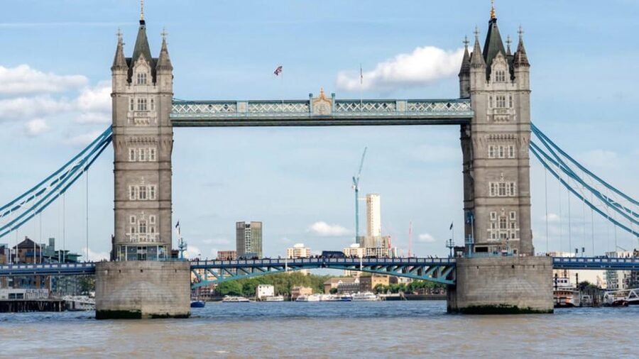 London: 24-Hour Hop-On Hop-Off Bus Pass - The Landmarks Tour, from Westminster to the Tower