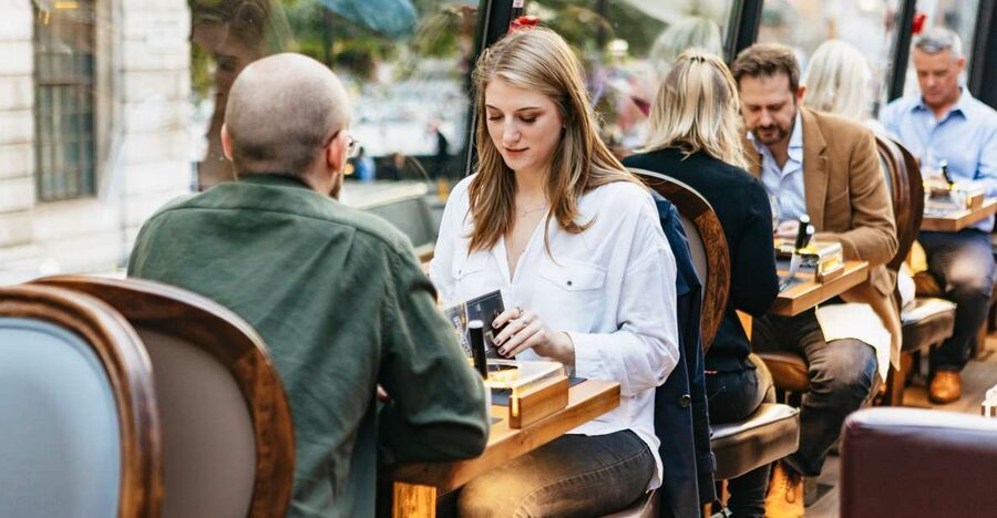 London: 6-Course Gourmet Dinner on a Luxury Coach - Six courses from a kitchen on wheels