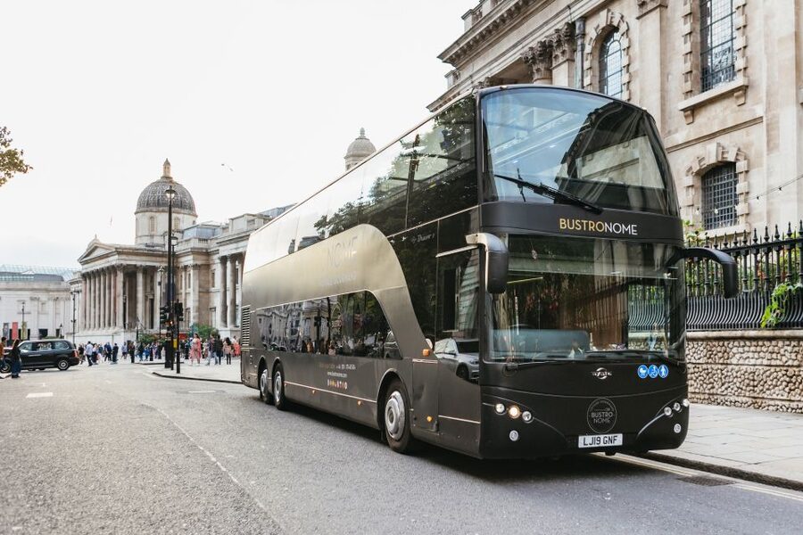 London: 6-Course Gourmet Dinner on a Luxury Coach - Service that makes the unusual setup work