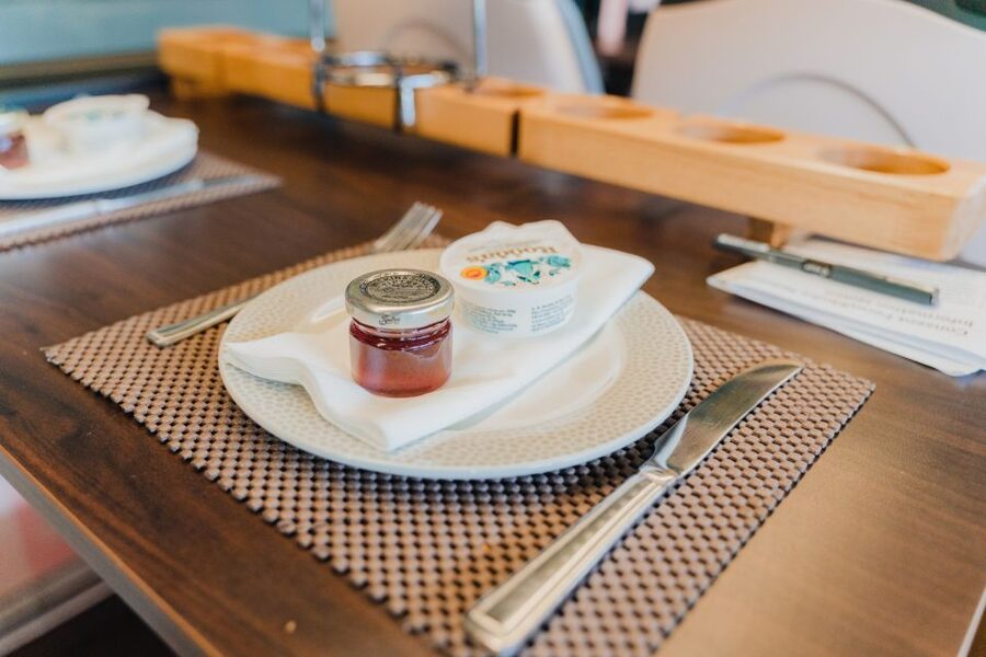 London: Afternoon Tea Bus with a Glass of Prosecco - Key points to know before you book