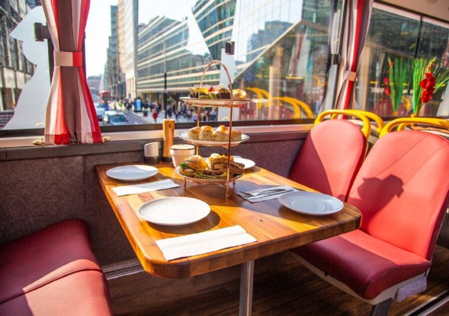 London: Afternoon Tea Bus with a Glass of Prosecco - Why the lack of a live guide matters