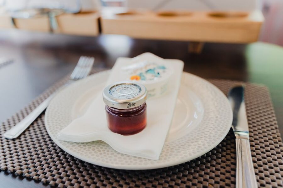 London: Afternoon Tea Bus with a Glass of Prosecco - Seating, comfort, music, and the bus itself
