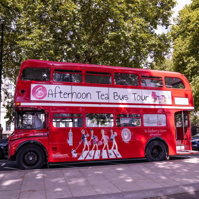 London: Afternoon Tea Sightseeing Bus Tour - Tea, cakes, and London views in one moving hour