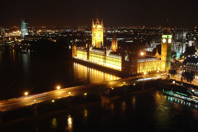 London by Night Bus Tour with Christmas Lights and Live Guide - Fortnum & Mason and the red advent calendar