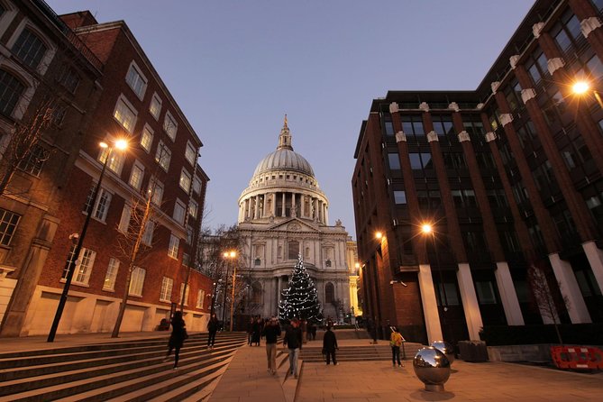 London by Night Sightseeing Open Top Bus Tour with Live Guide - The guide can make or break the ride