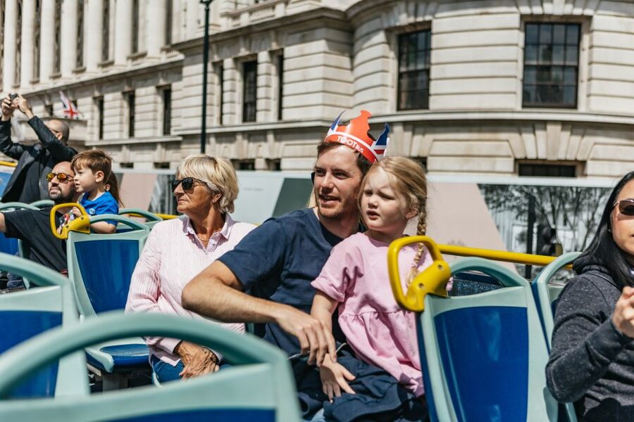London: Children's Open Top Bus Tour - Westminster Abbey and Downing Street
