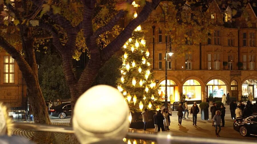 London: Christmas Lights Bus Tour With Live Guide - Key points to know before booking