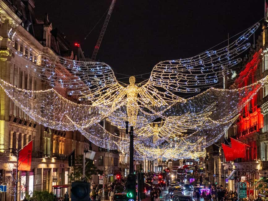 London: Christmas Lights Tour by Vintage Bus - A festive ride through London’s West End