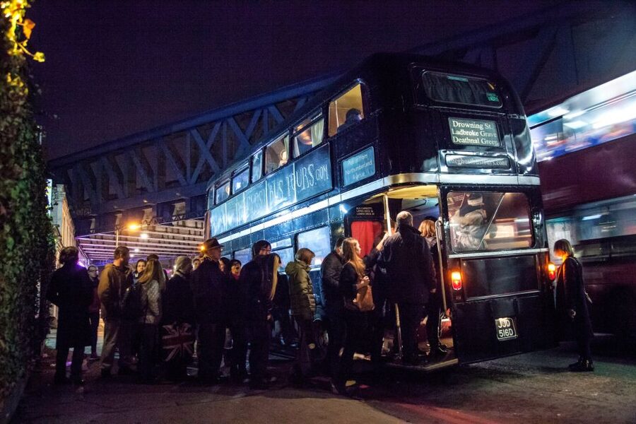 London: Comedy Horror Ghost Tour on a Bus - Fleet Street and London’s darker streets