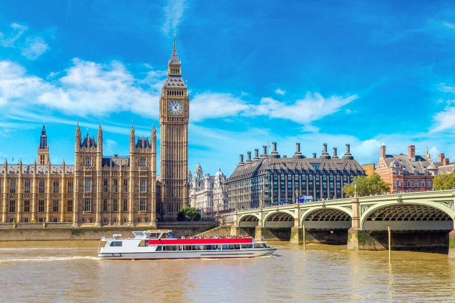London: Full-Day Sightseeing Bus Tour with River Cruise - A long day built around London’s headline sights