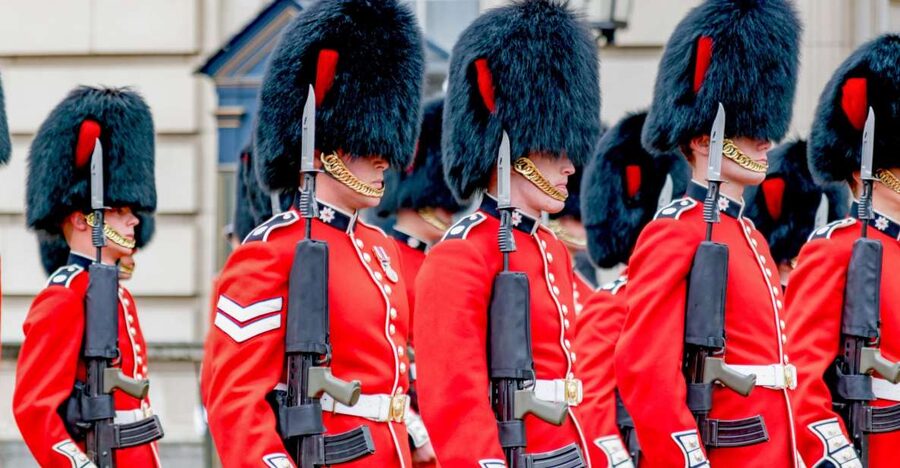 London: Full-Day Sightseeing Bus Tour with River Cruise - Is the $174 price fair?