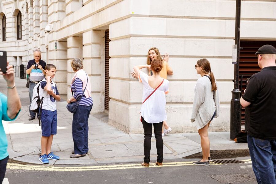 London: Guided Harry Potter Bus Tour of Locations - The quiz, film facts, and London stories