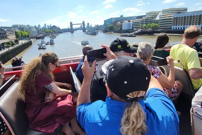 London: Guided Sightseeing Tour on a Vintage Open-Top Bus - Trafalgar Square and Piccadilly Circus