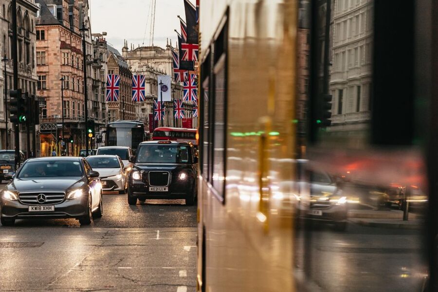 London: London by Night Sightseeing Open-Top Bus Tour - Westminster Abbey, Big Ben, and Parliament